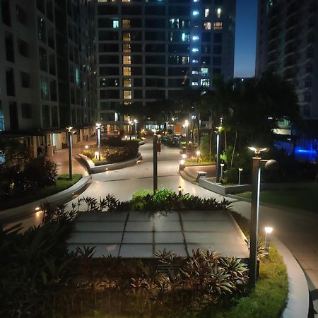 Bay Garden Club And Residences Pasay Esterno foto